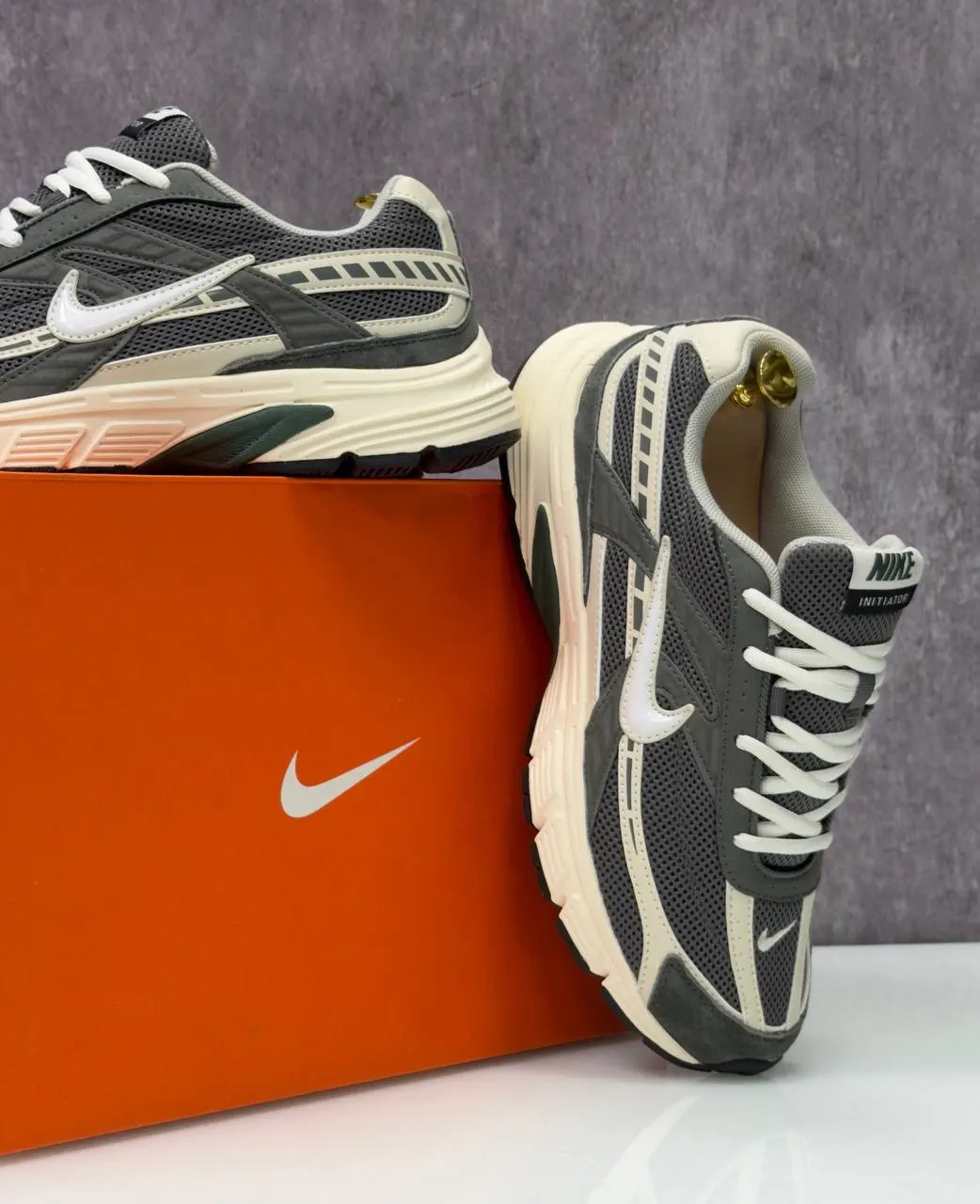 Nike Initiator