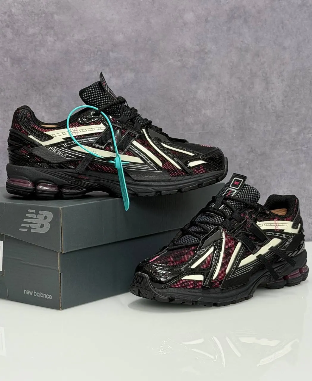 New Balance 1906A