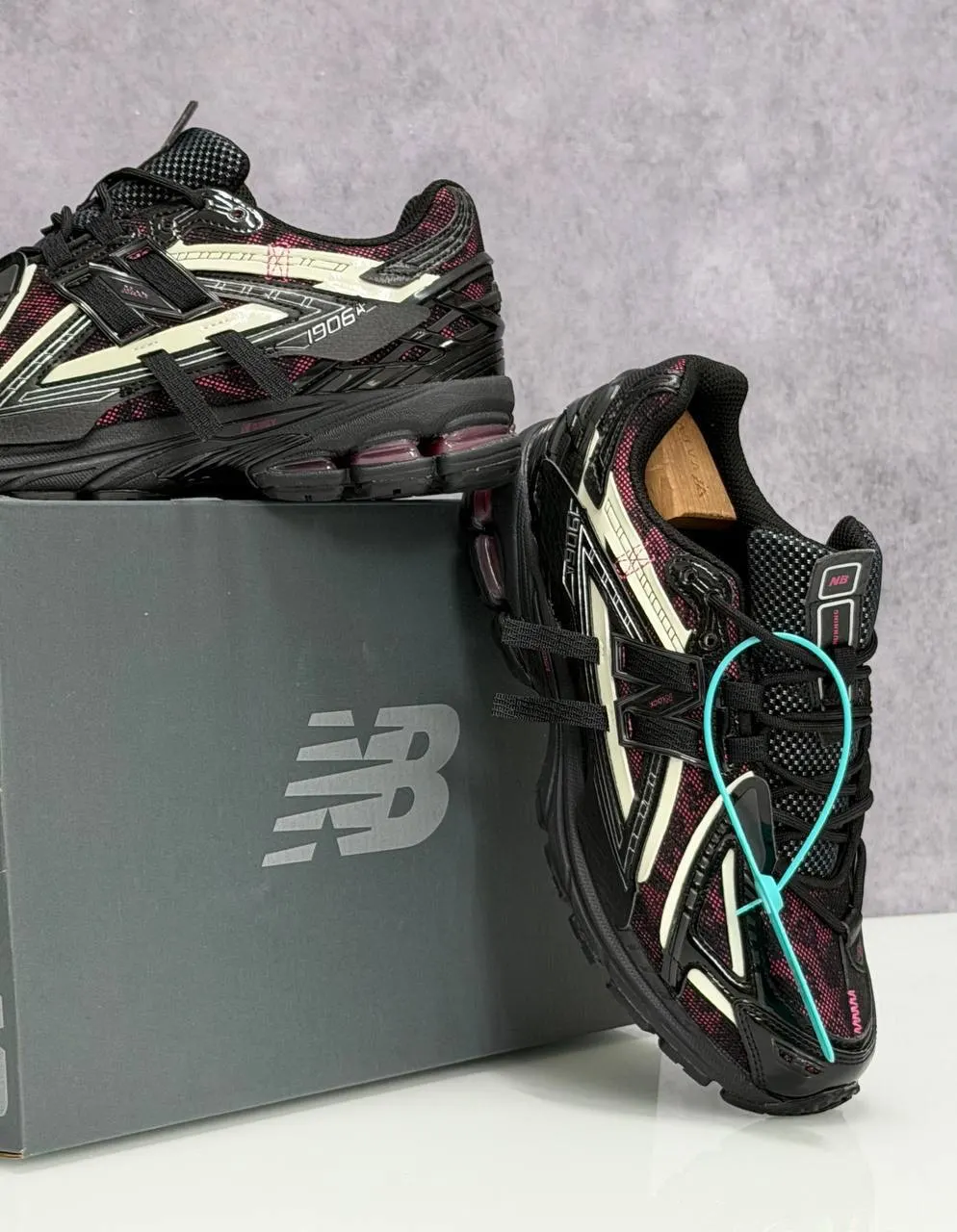 New Balance 1906A