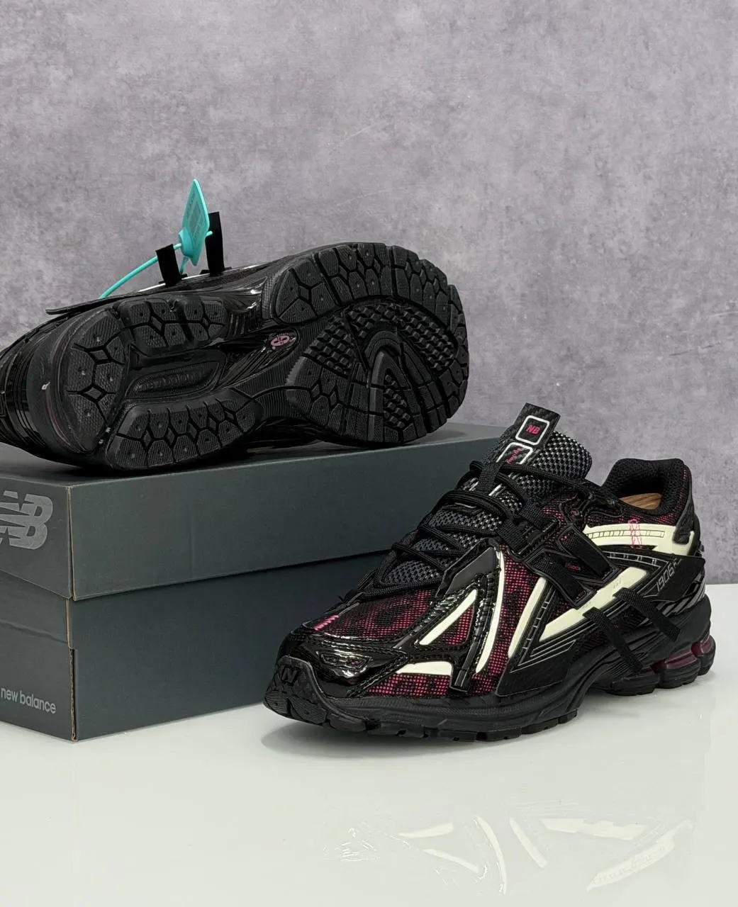 New Balance 1906A