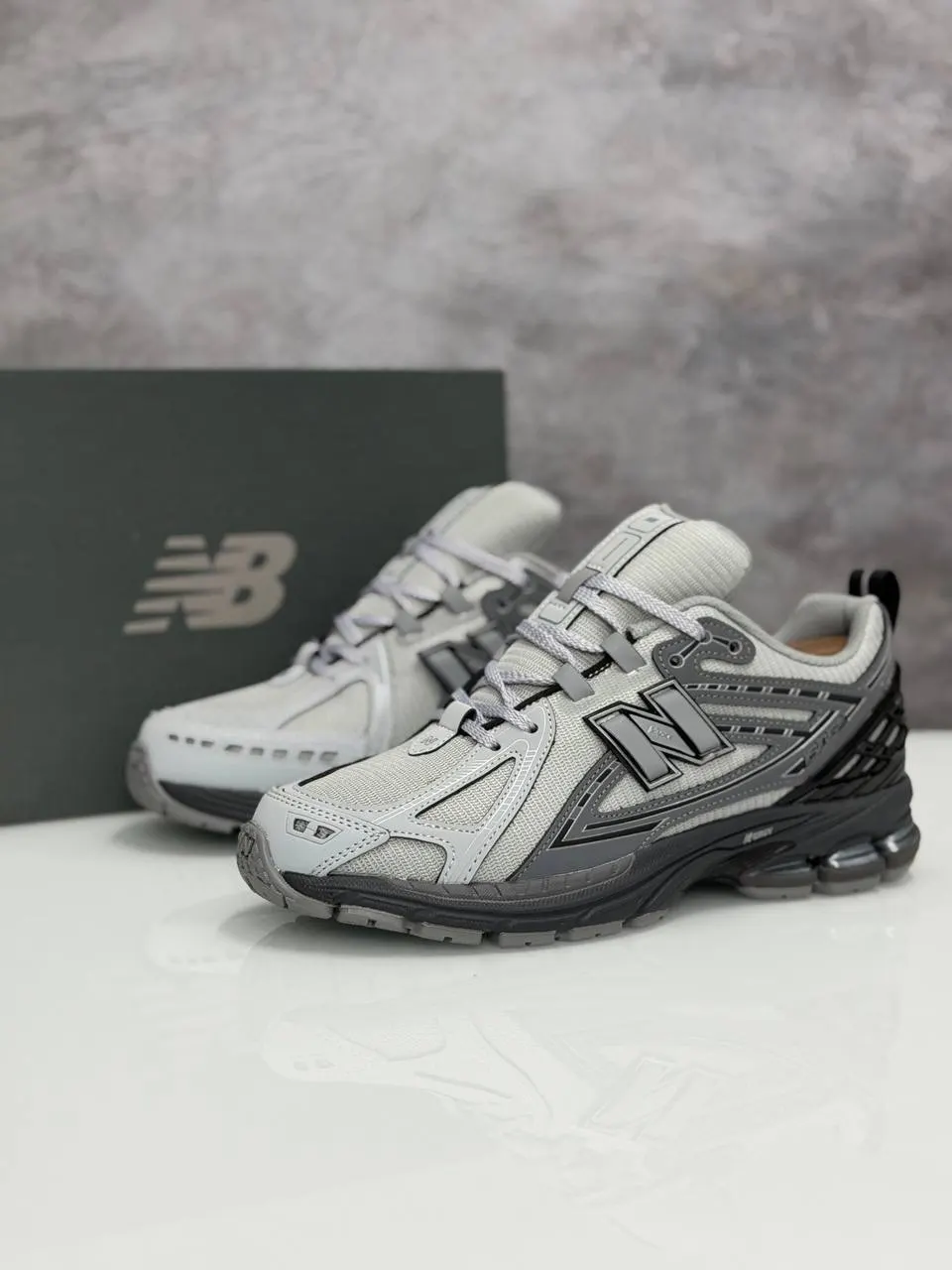New Balance 1906R