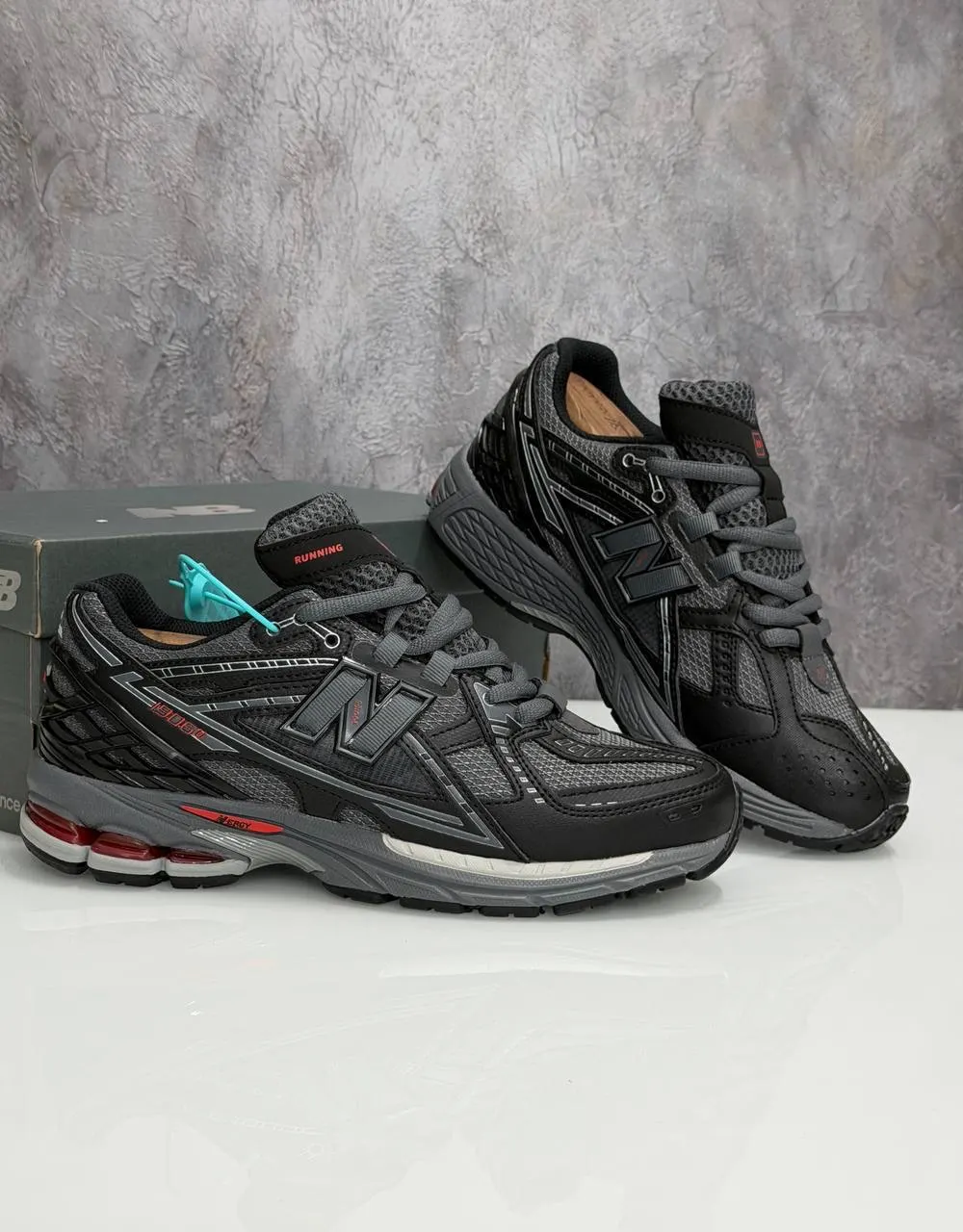 New Balance 1906U