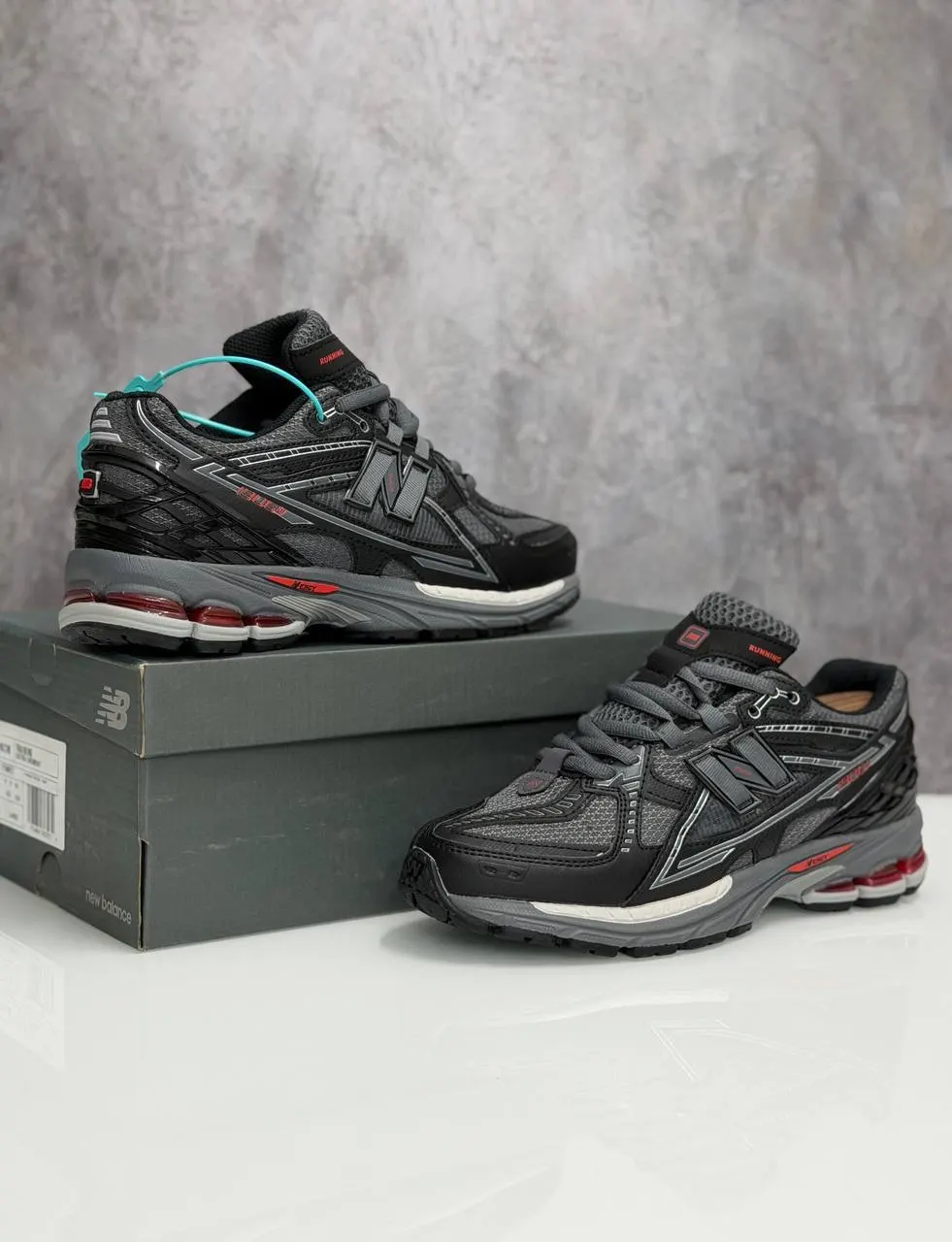 New Balance 1906U