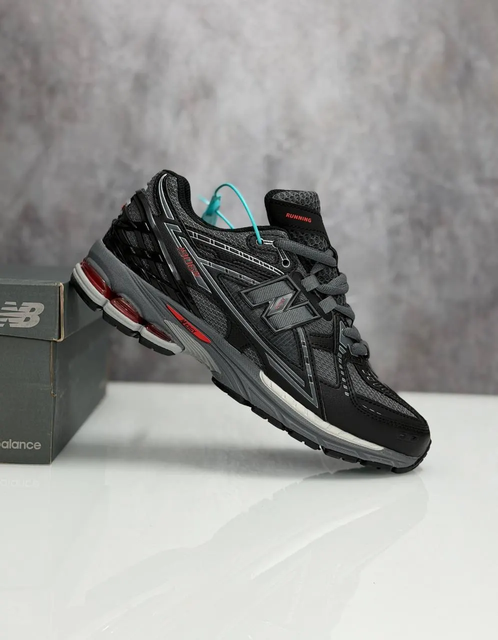 New Balance 1906U