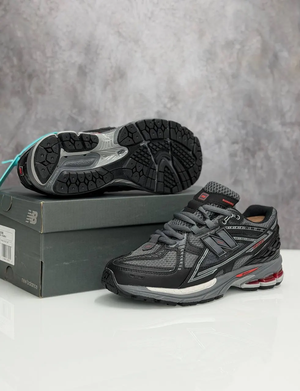 New Balance 1906U