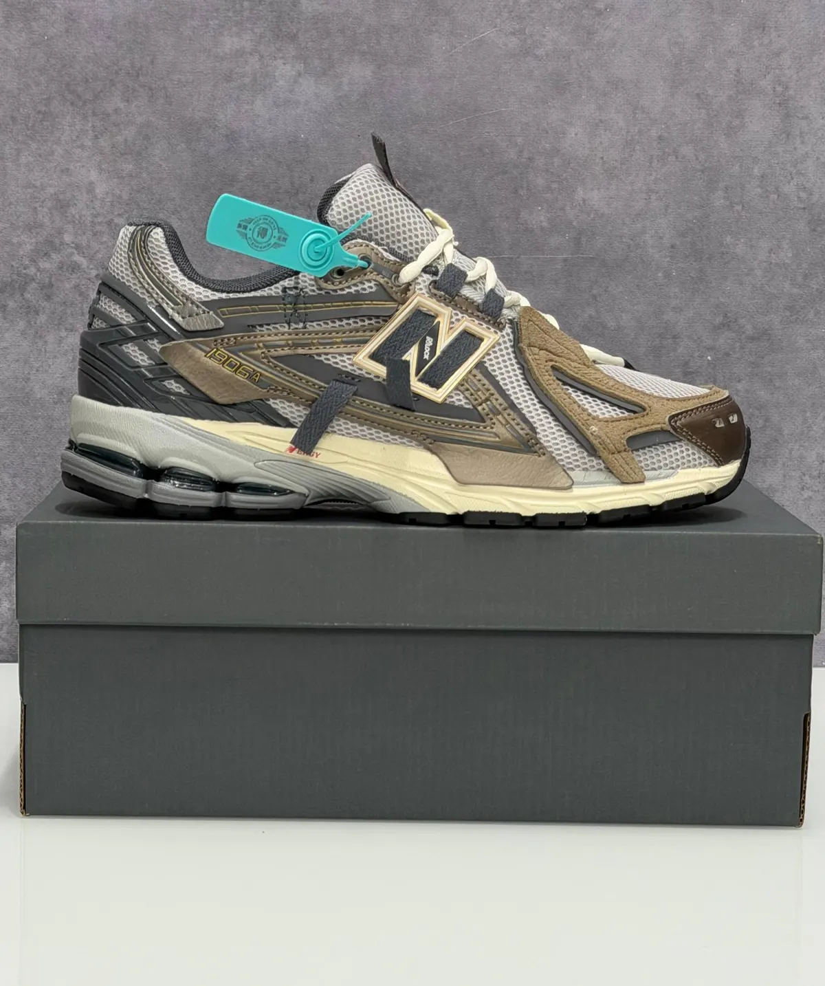 New Balance 1906A