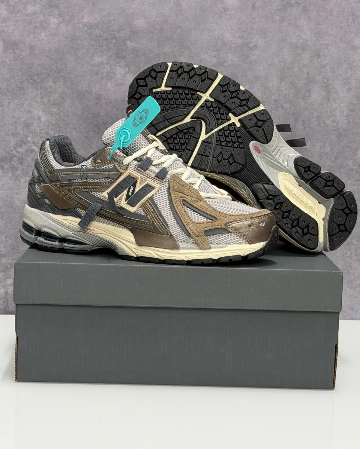 New Balance 1906A