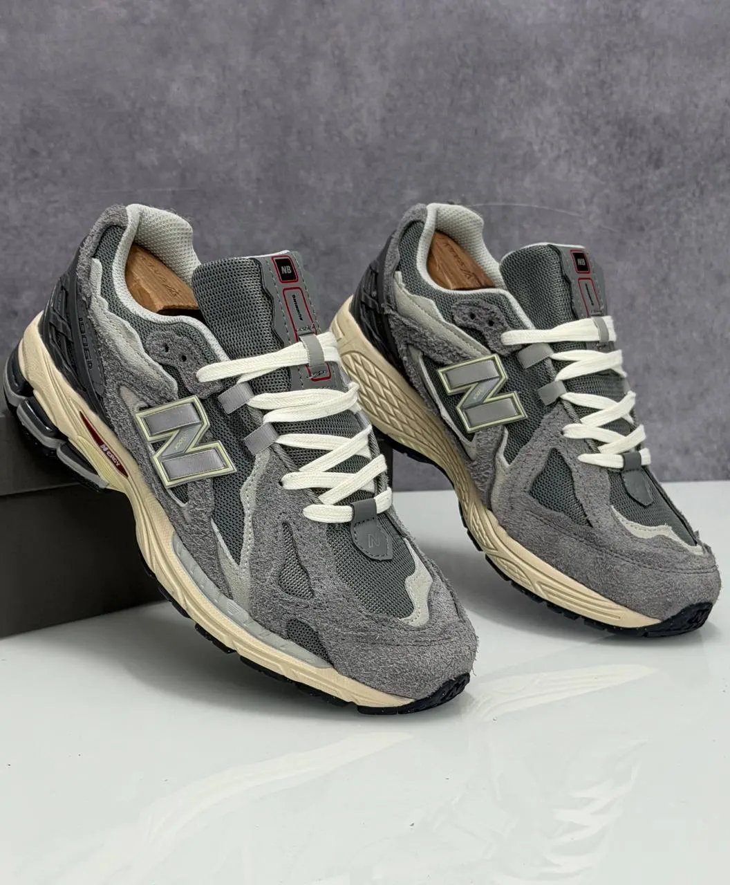 New Balance 1906D