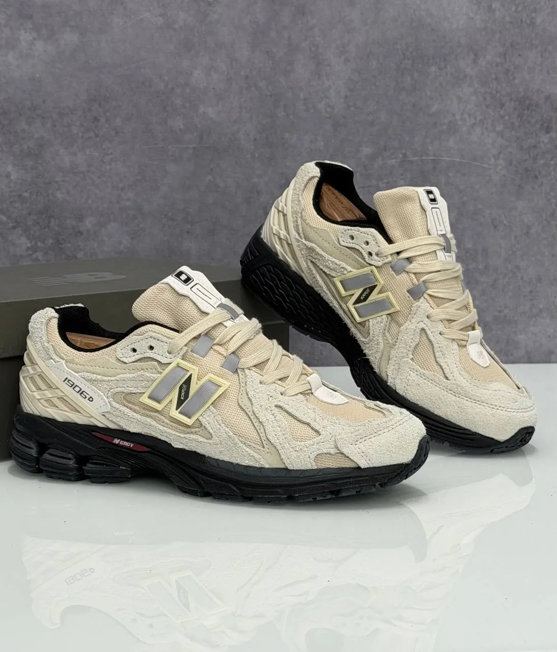 New Balance 1906D