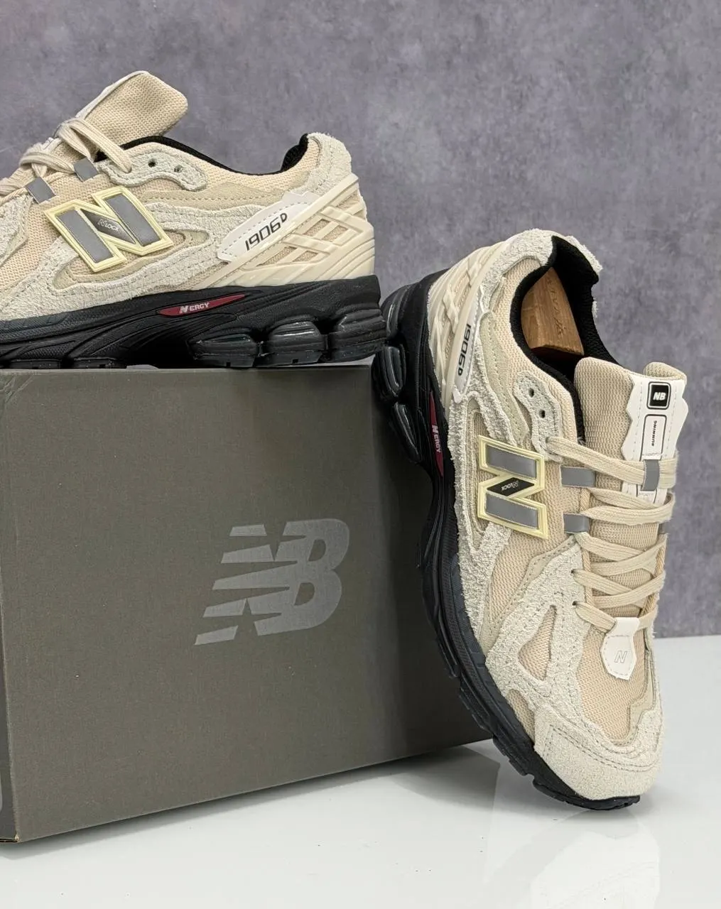New Balance 1906D