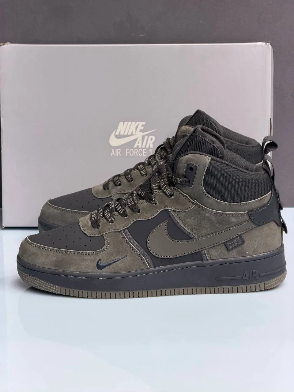 Nike Air Force 1 Mid с мехом