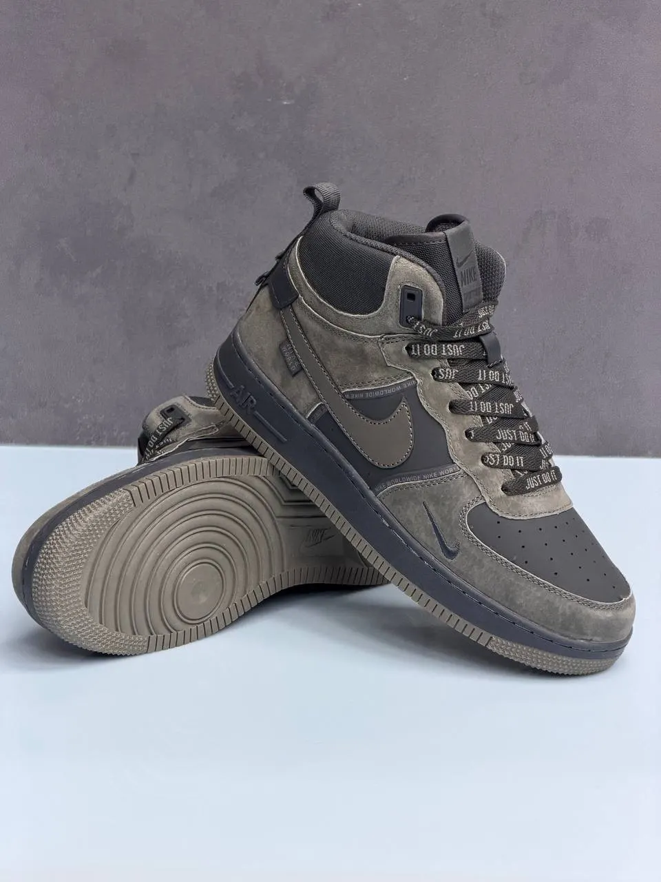 Nike Air Force 1 Mid с мехом