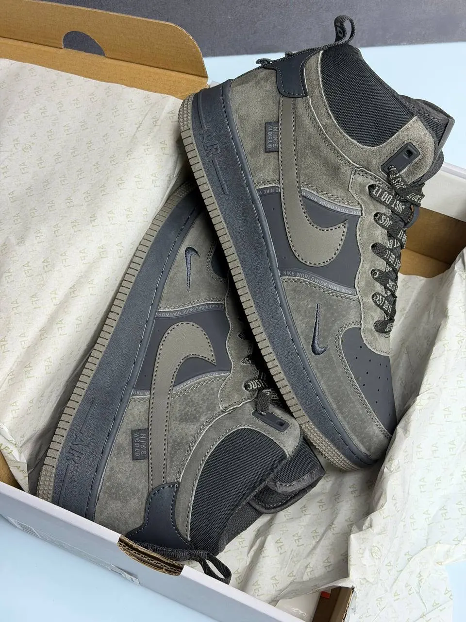 Nike Air Force 1 Mid с мехом