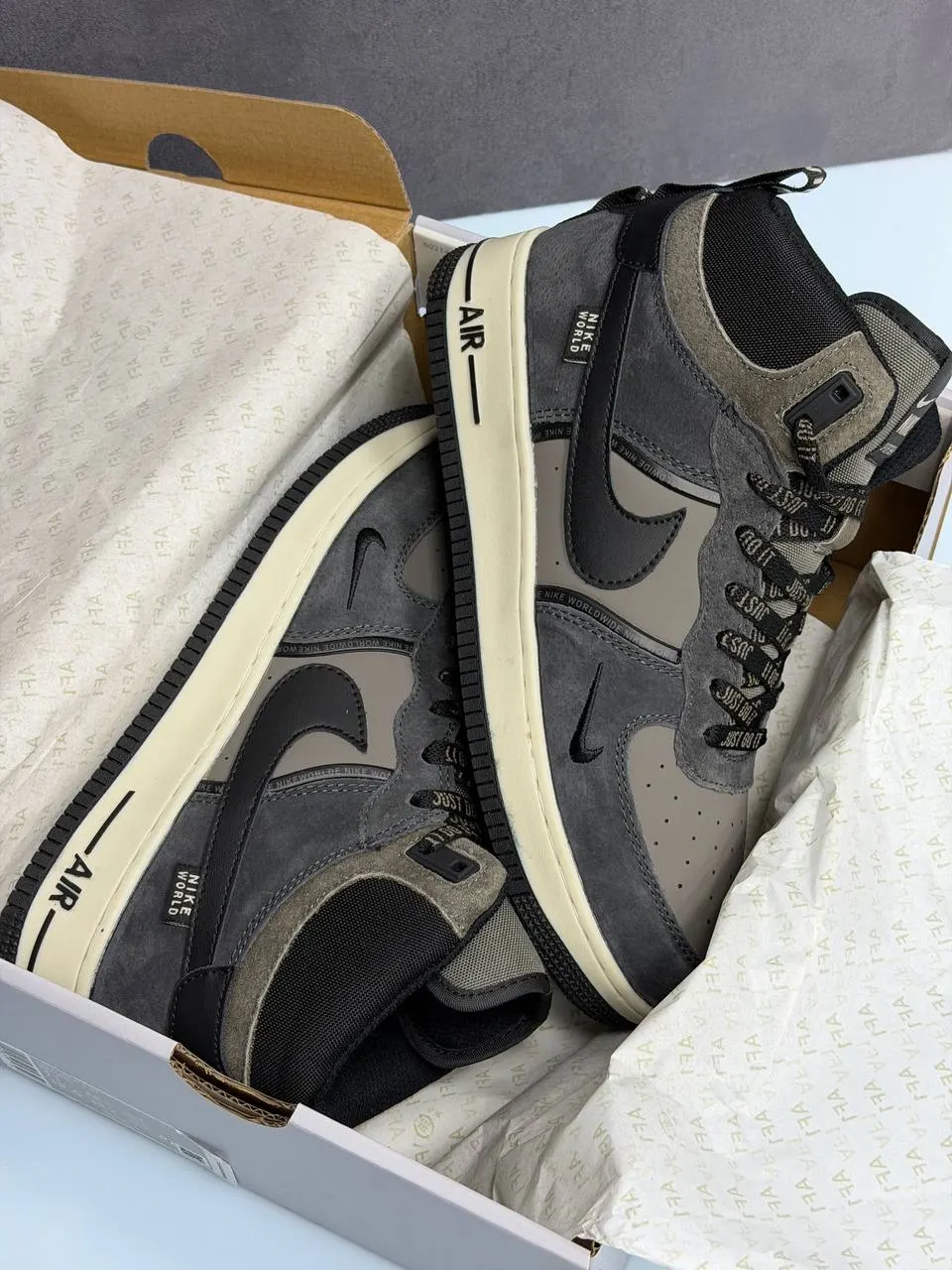 Nike Air Force 1 Mid