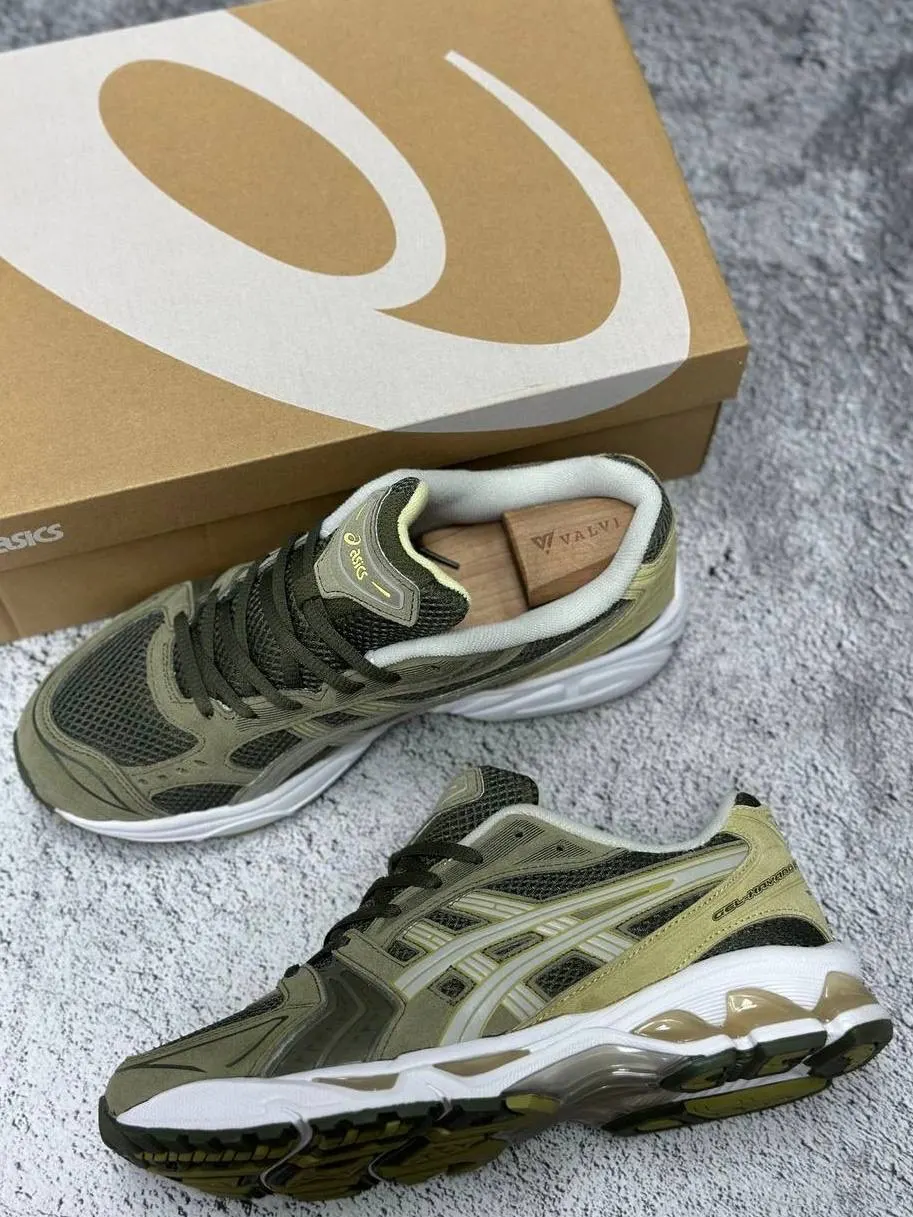Asics Gel-Kayano 14