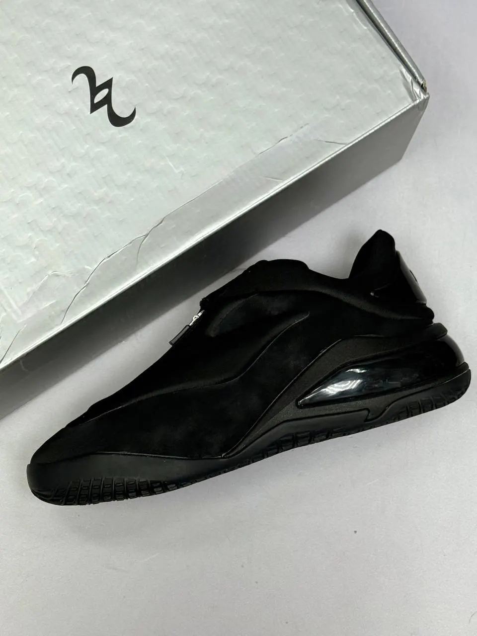 Converse SHAI 001
