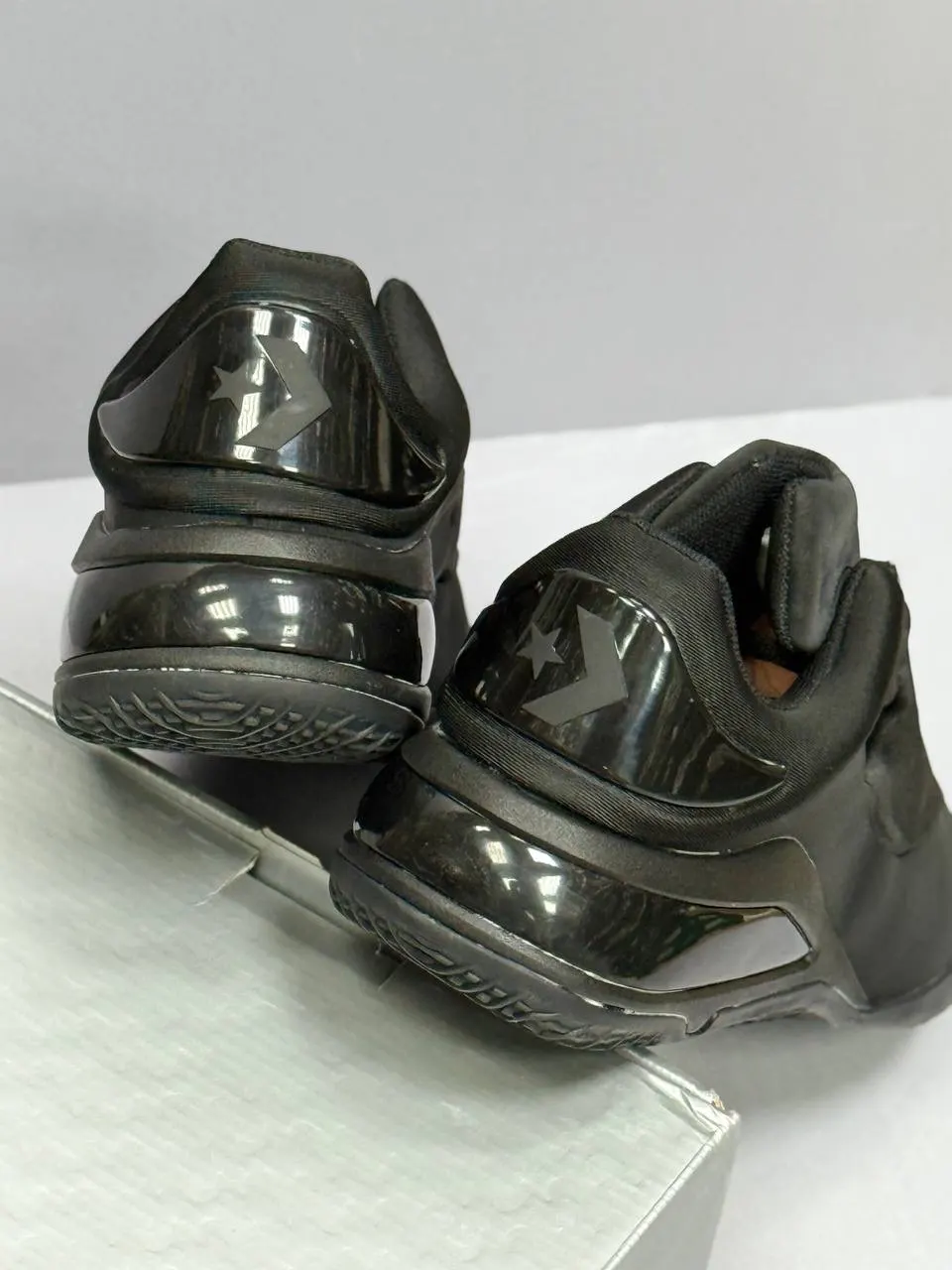 Converse SHAI 001
