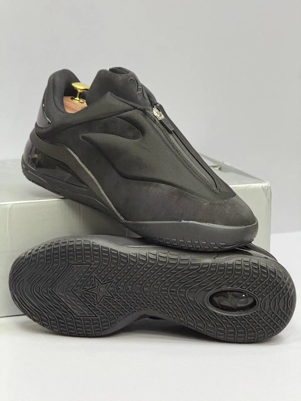 Converse SHAI 001