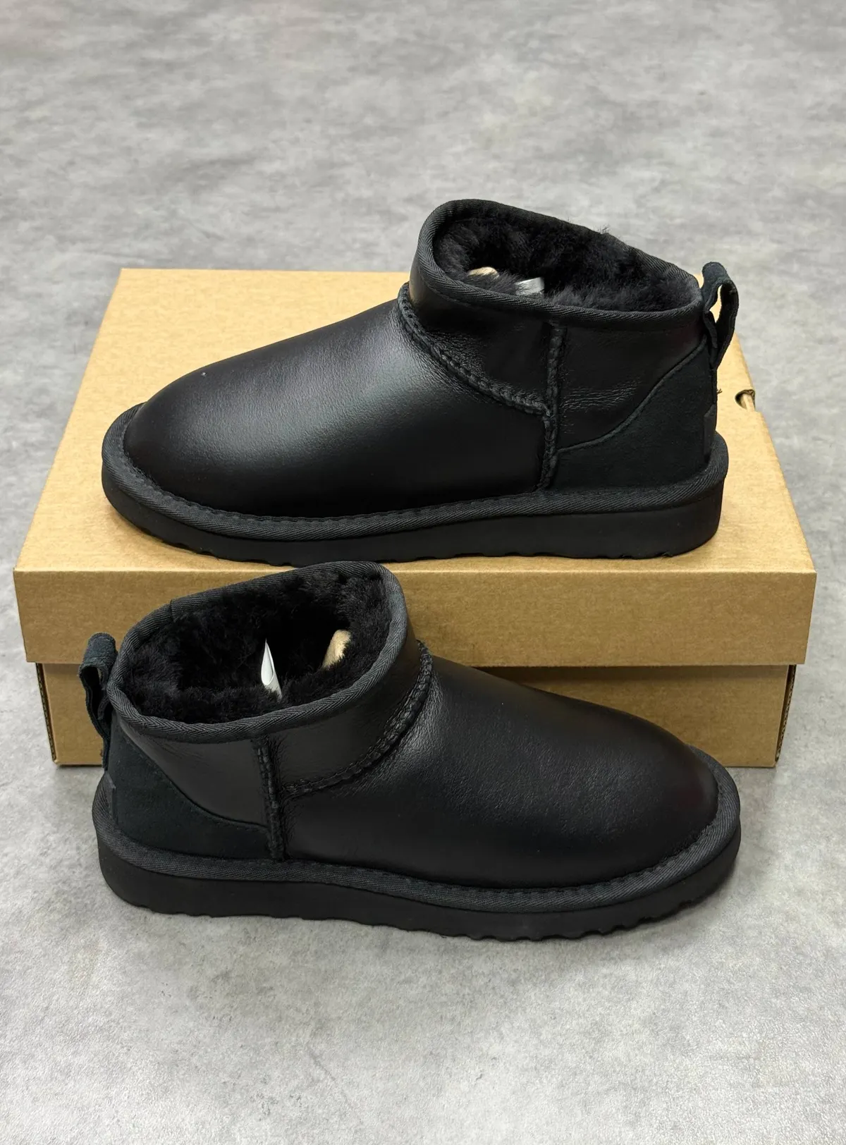 UGG Classic Mini Leather