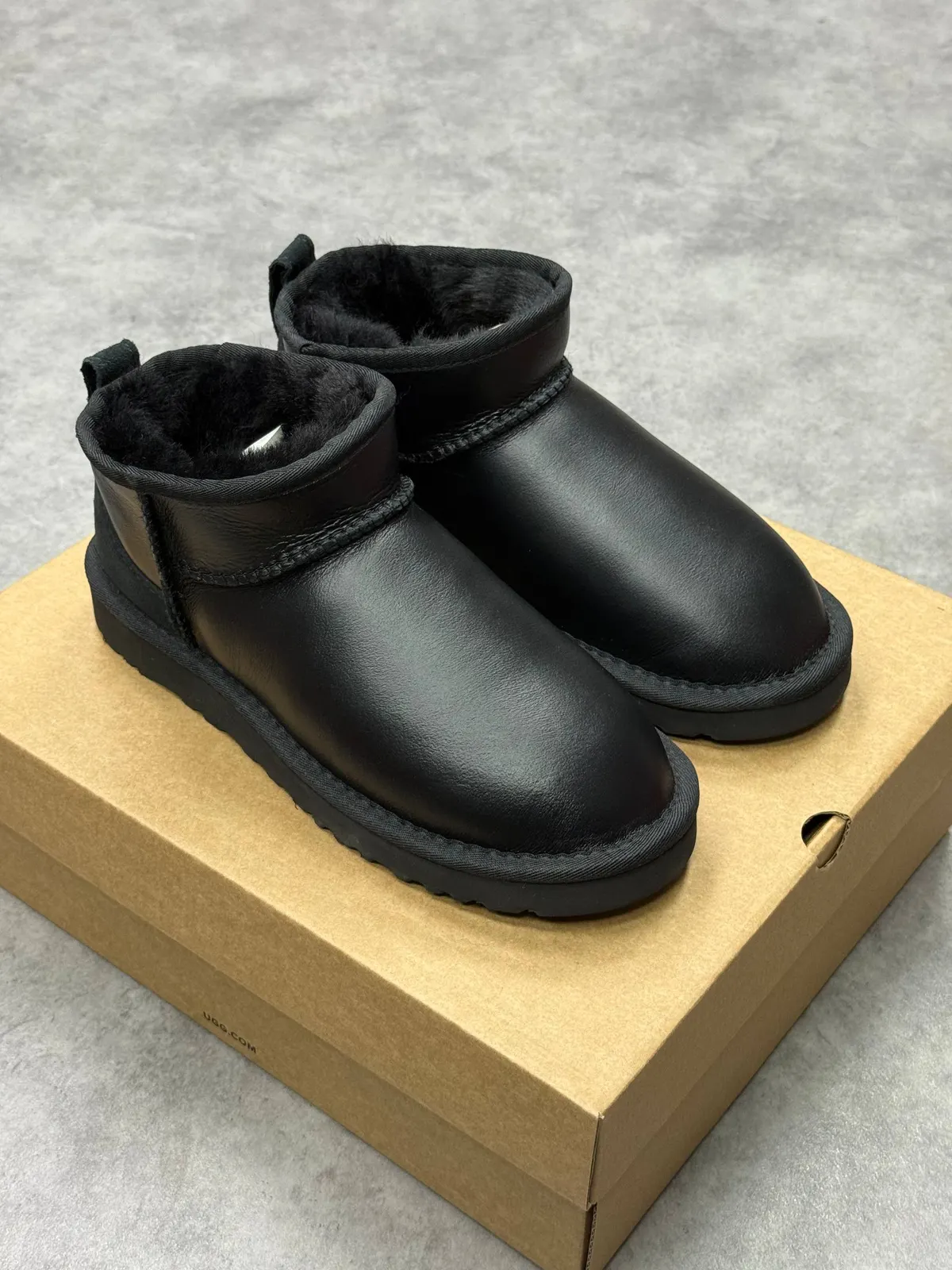 UGG Classic Mini Leather