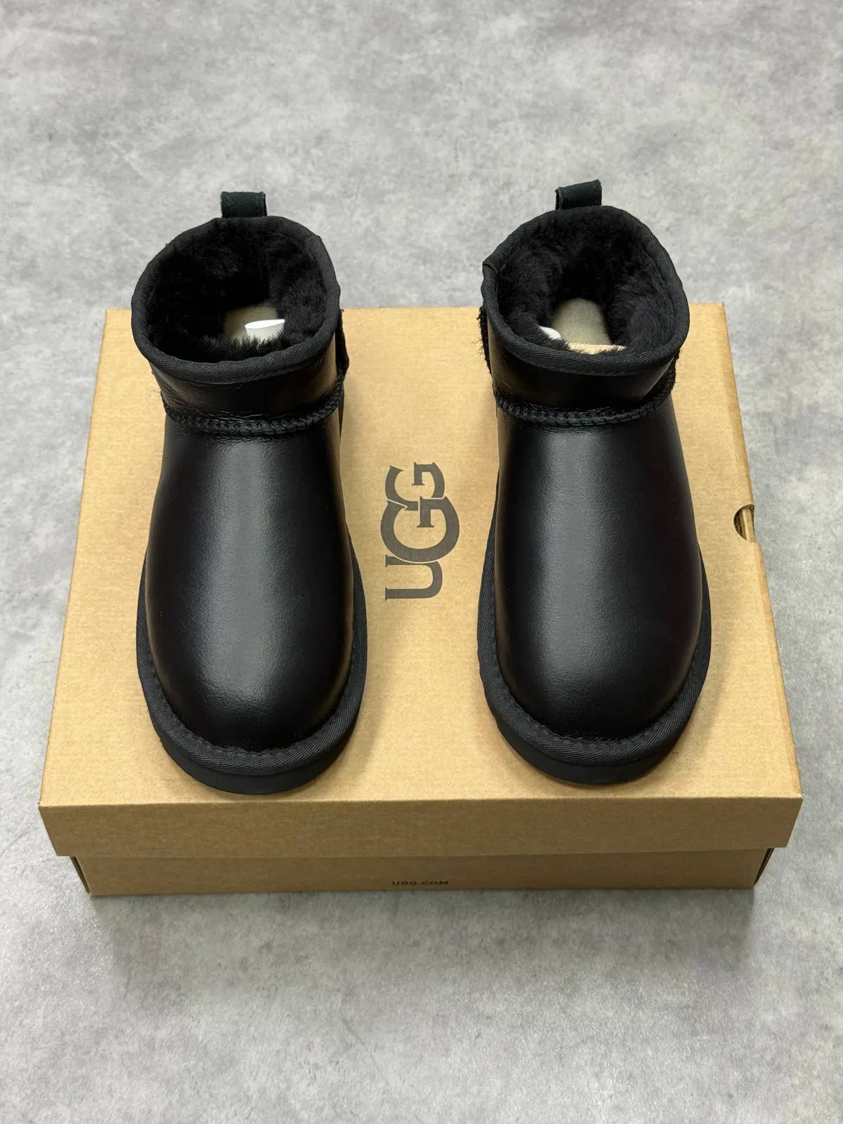 UGG Classic Mini Leather