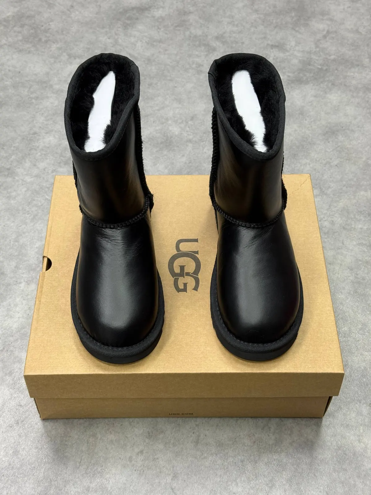 UGG Classic Mini Leather