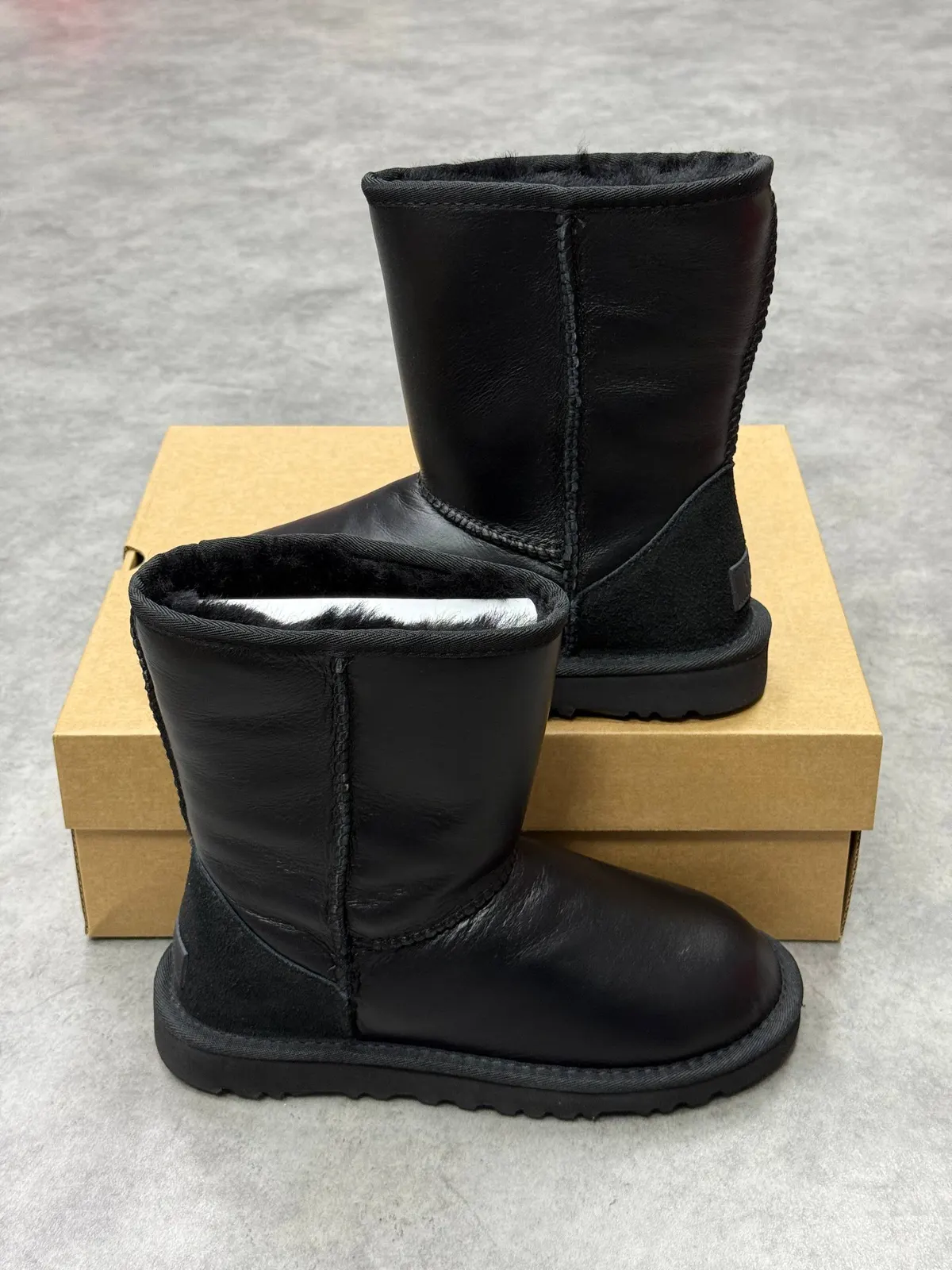 UGG Classic Mini Leather