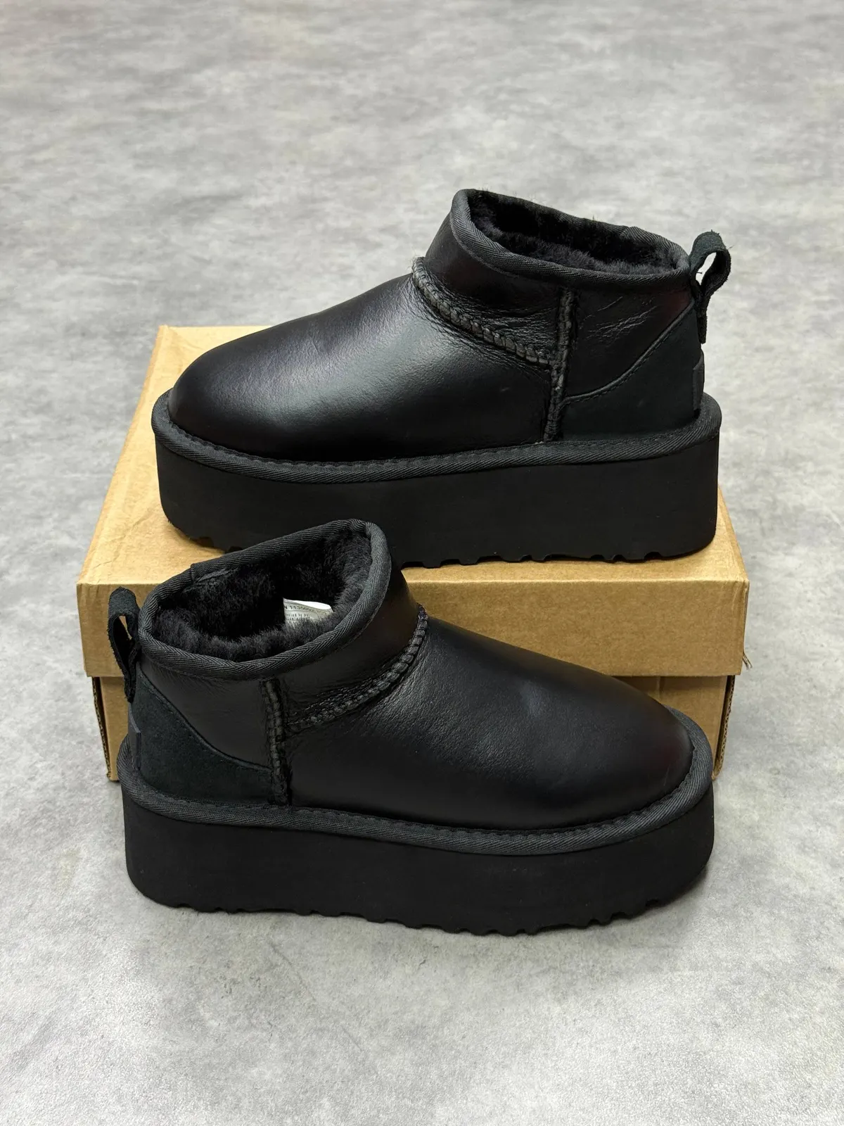 UGG Classic Ultra Mini Platform