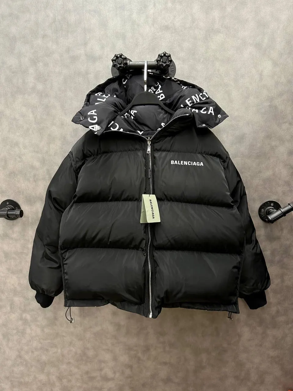 Balenciaga Пуховик с логотипом