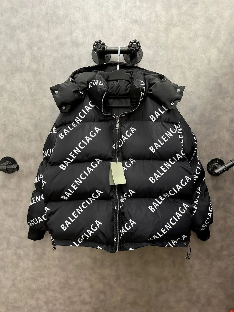 Balenciaga Пуховик с логотипом