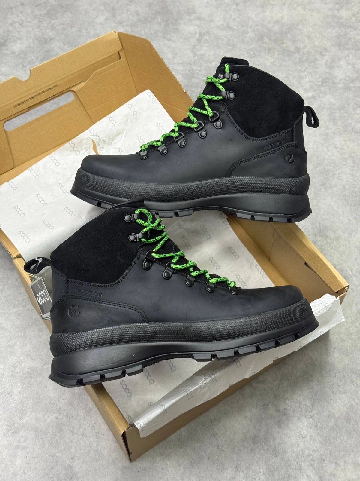 Ecco Track 30 M