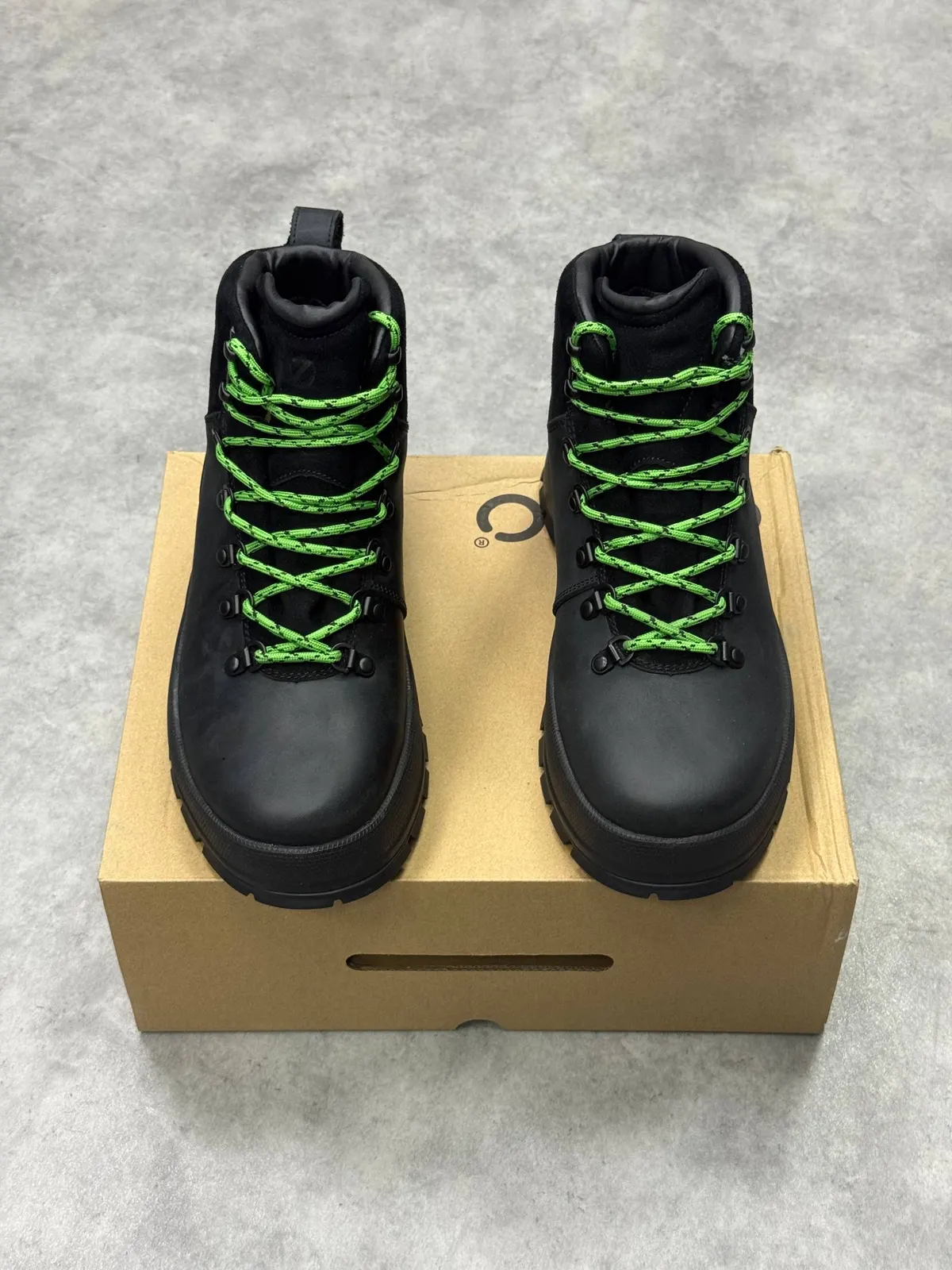 Ecco Track 30 M