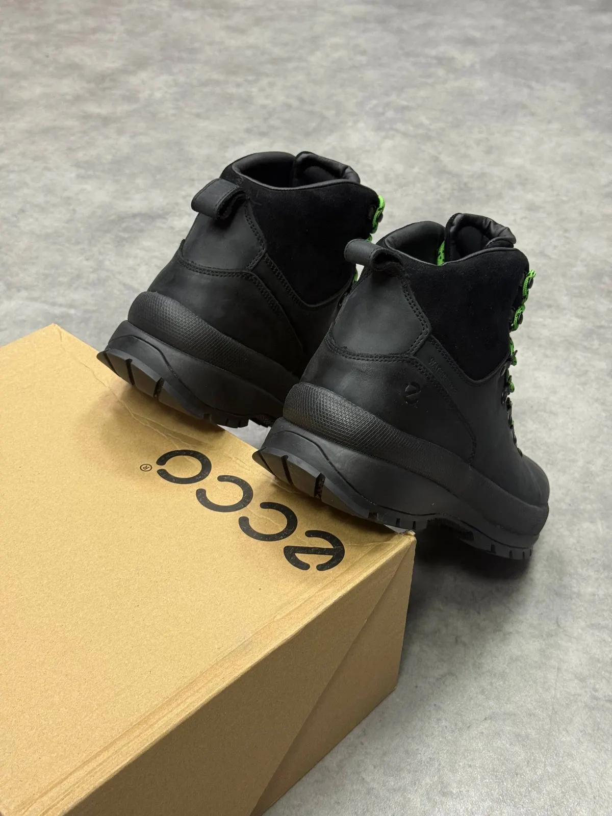 Ecco Track 30 M
