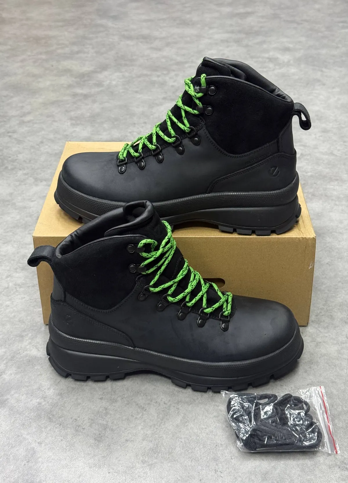 Ecco Track 30 M